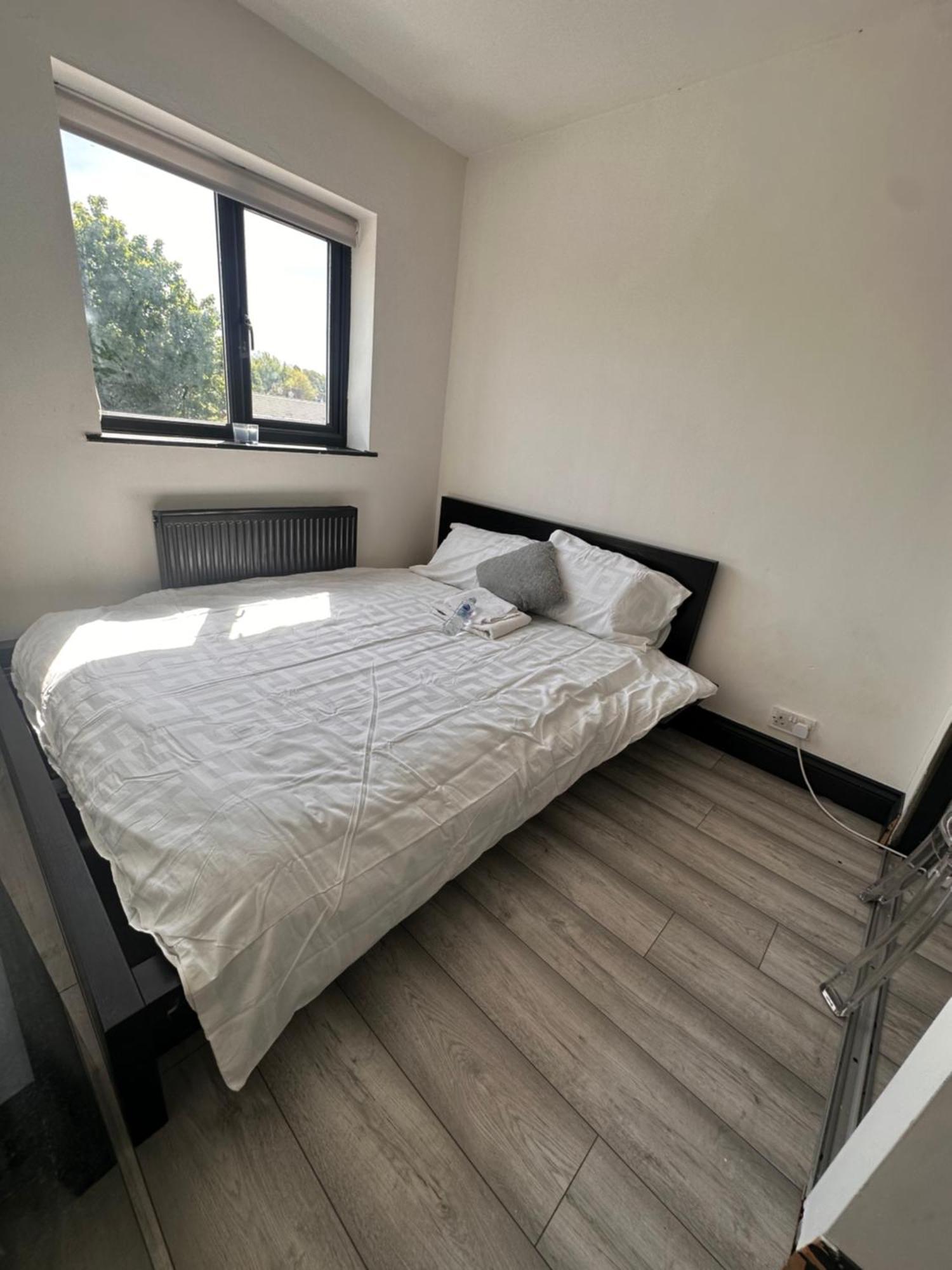 Spacious Double Near Train Station Μπέρμιγχαμ Εξωτερικό φωτογραφία