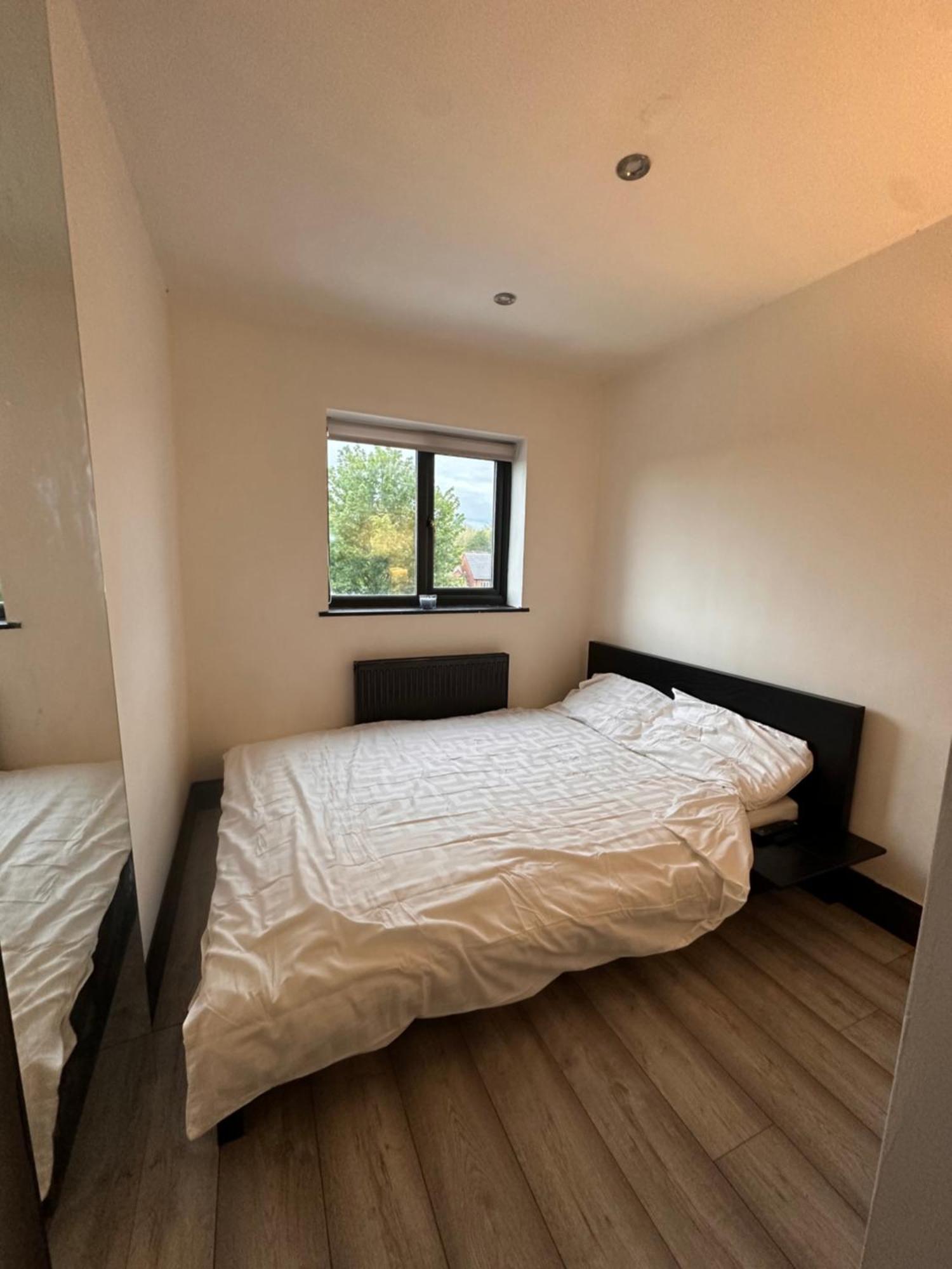 Spacious Double Near Train Station Μπέρμιγχαμ Εξωτερικό φωτογραφία